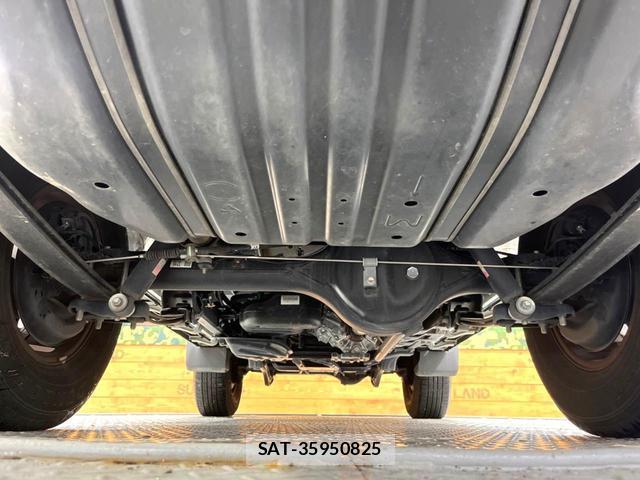 Toyota Land Cruiser 70 2024-10 8362789-18