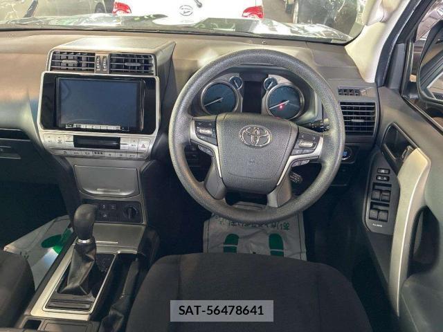 Toyota LAND CRUISER PRADO 2018-03 8362163-2