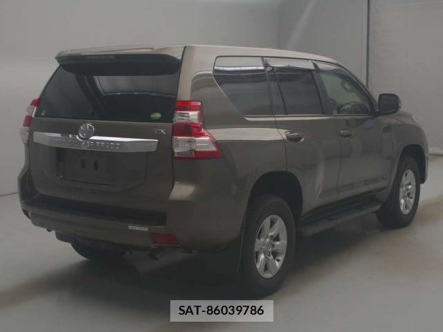 Toyota LAND CRUISER PRADO 2016-10 8362165-1