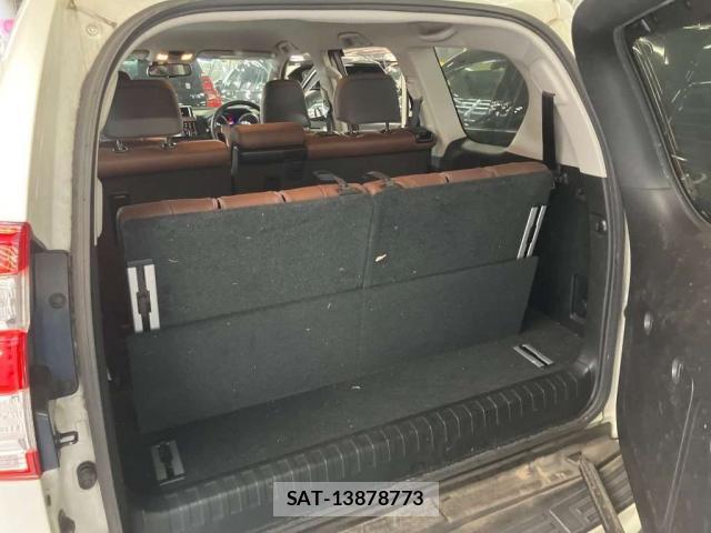 Toyota LAND CRUISER PRADO 2017-07 8362174-8