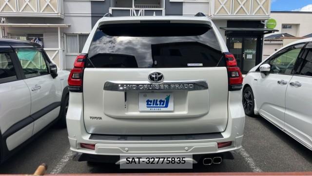 Toyota LAND CRUISER PRADO 2023-02 8362268-1