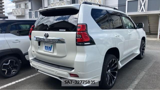 Toyota LAND CRUISER PRADO 2023-02 8362268-12