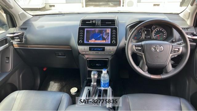 Toyota LAND CRUISER PRADO 2023-02 8362268-2