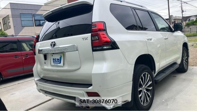 Toyota LAND CRUISER PRADO 2021-04 8362281-12