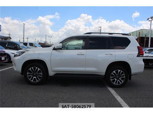 Toyota LAND CRUISER PRADO 2022-05 8362965-10