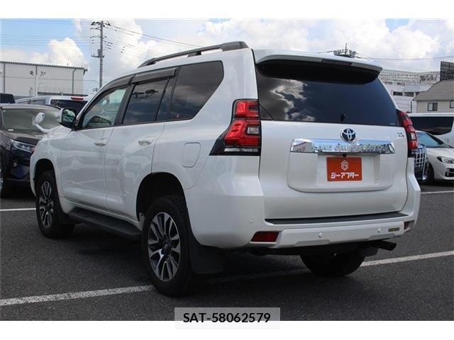 Toyota LAND CRUISER PRADO 2022-05 8362965-11