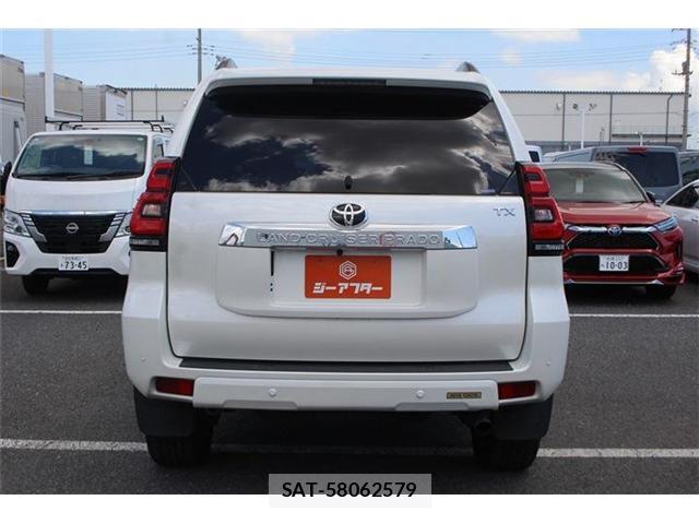 Toyota LAND CRUISER PRADO 2022-05 8362965-12