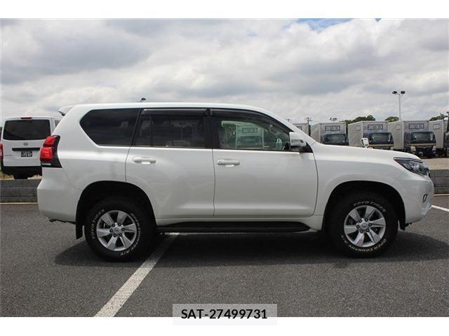 Toyota LAND CRUISER PRADO 2018-09 8362967-9
