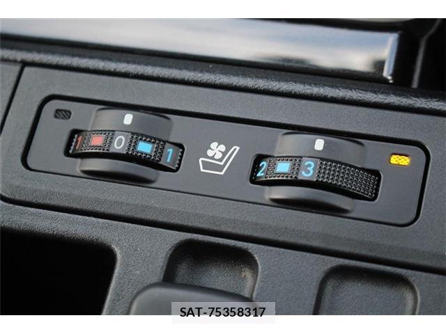 Toyota LAND CRUISER PRADO 2021-02 8362968-3