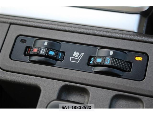 Toyota LAND CRUISER PRADO 2020-10 8362969-5