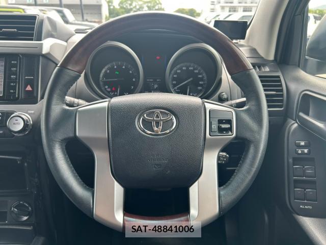 Toyota LAND CRUISER PRADO 2015-02 8363198-16
