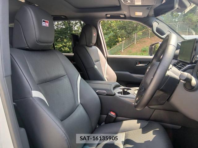 Toyota LAND CRUISER 2024-05 8360658-5