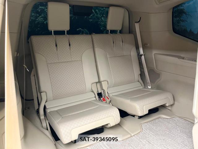 Toyota LAND CRUISER 2023-08 8361740-10