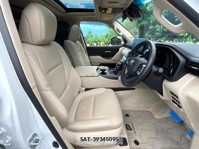 Toyota LAND CRUISER 2023-08 8361740-8