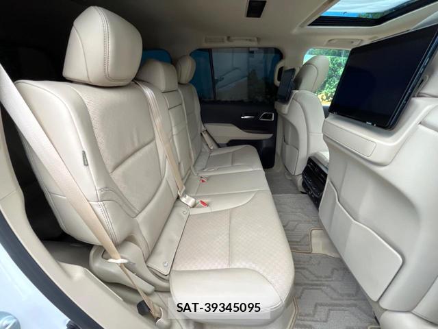 Toyota LAND CRUISER 2023-08 8361740-9