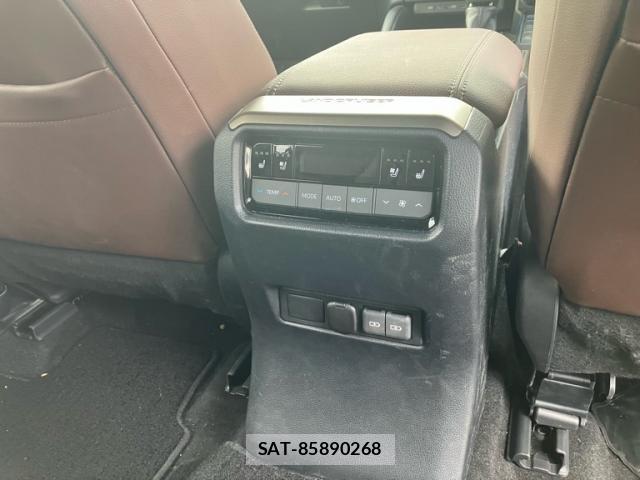 Toyota LAND CRUISER 2024-06 8363536-7