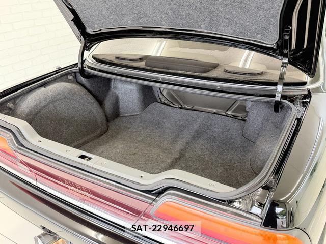 Nissan LAUREL 1990-03 8362951-4