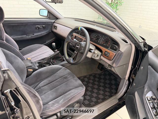 Nissan LAUREL 1990-03 8362951-5