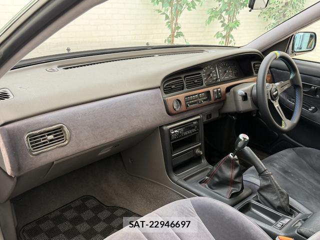 Nissan LAUREL 1990-03 8362951-7