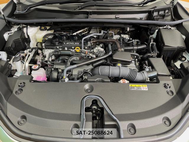 Lexus LBX 2024-06 8361668-18