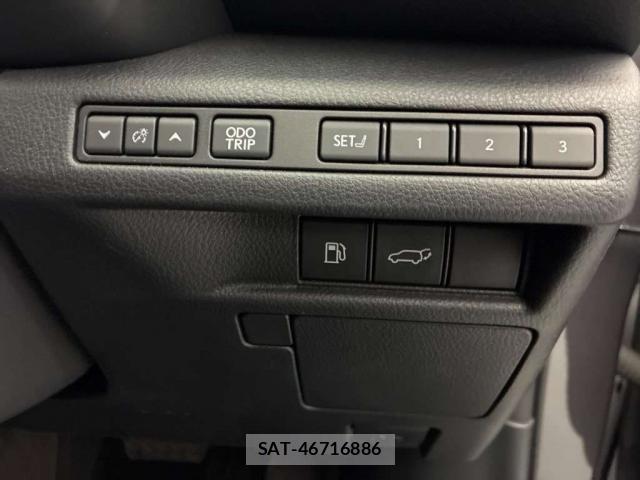 Lexus LBX 2024-02 8362173-7