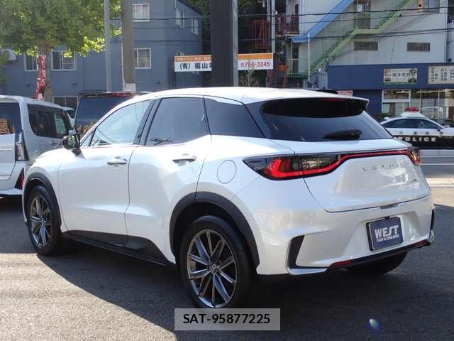 Lexus LBX 2024-05 8362448-1