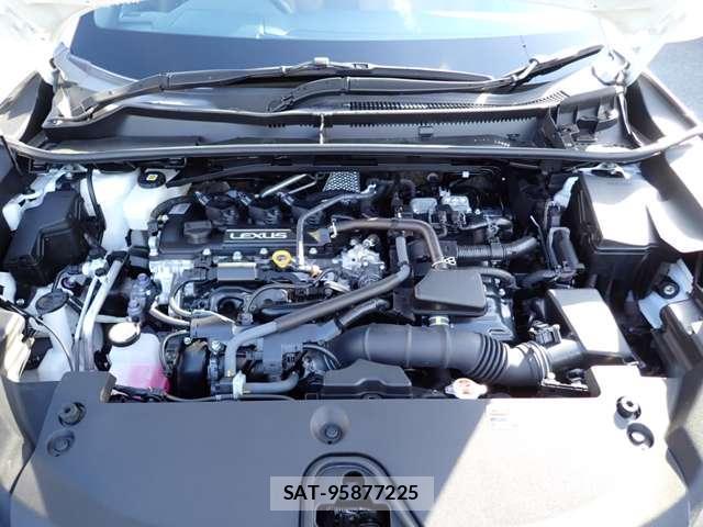 Lexus LBX 2024-05 8362448-5