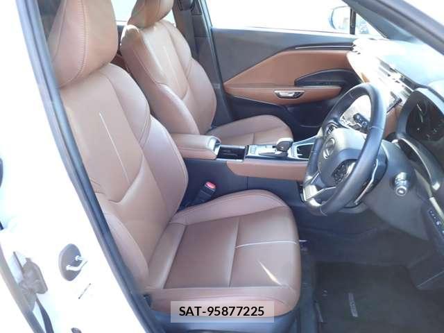 Lexus LBX 2024-05 8362448-6