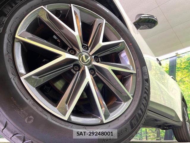 Lexus LBX 2024-02 8363009-12