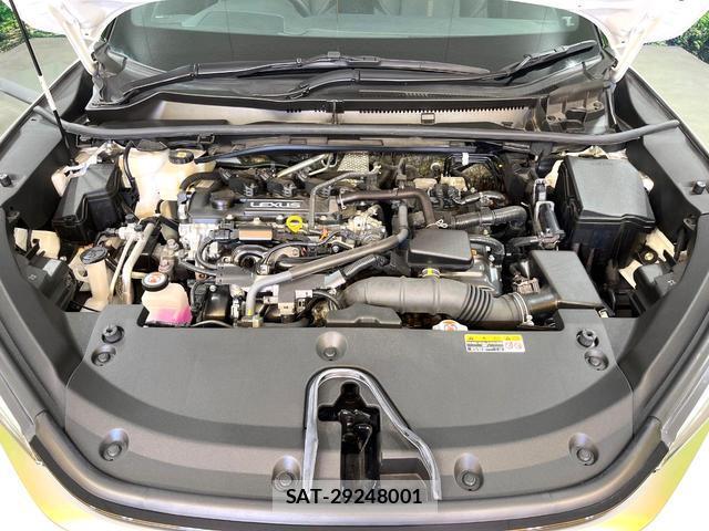 Lexus LBX 2024-02 8363009-18