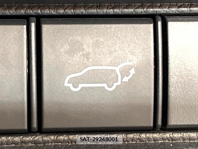 Lexus LBX 2024-02 8363009-6