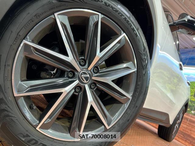 Lexus LBX 2024-05 8363155-12