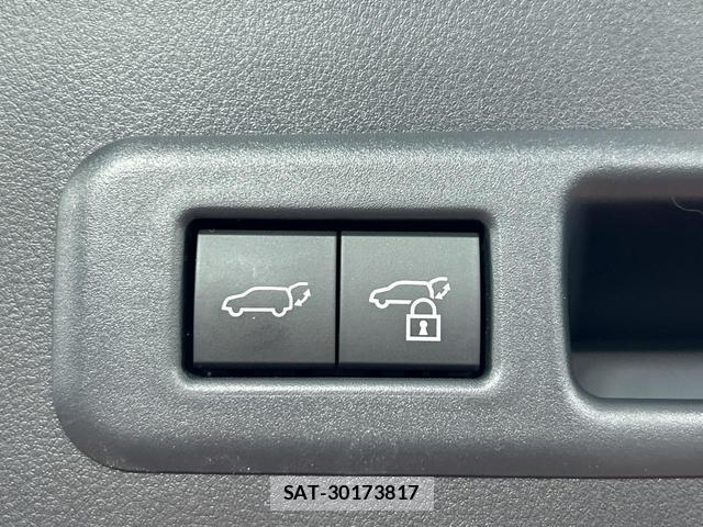 Lexus LBX 2024-05 8363156-6