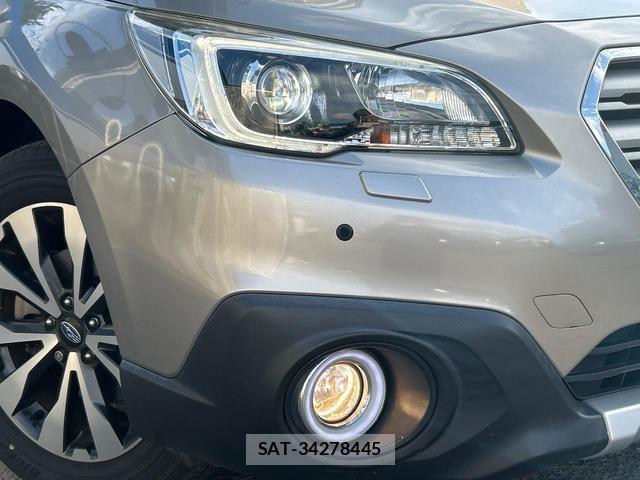Subaru OUTBACK 2017-04 8361454-12