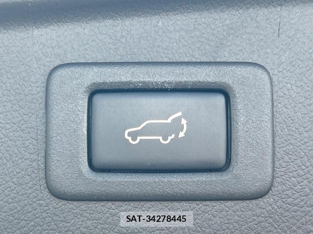 Subaru OUTBACK 2017-04 8361454-3