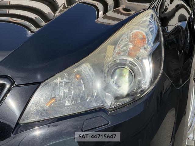 Subaru LEGACY TOURING WAGON 2009-11 8363842-3