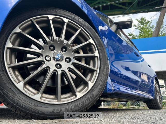 Subaru LEVORG 2017-08 8361456-12