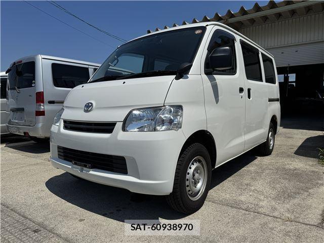 Toyota LITEACE VAN 2017 8362301-0