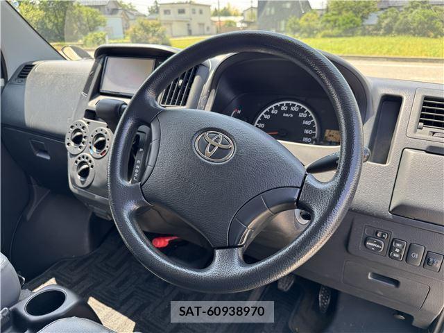 Toyota LITEACE VAN 2017 8362301-14