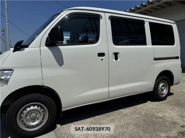 Toyota LITEACE VAN 2017 8362301-4