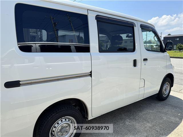 Toyota LITEACE VAN 2017 8362301-5