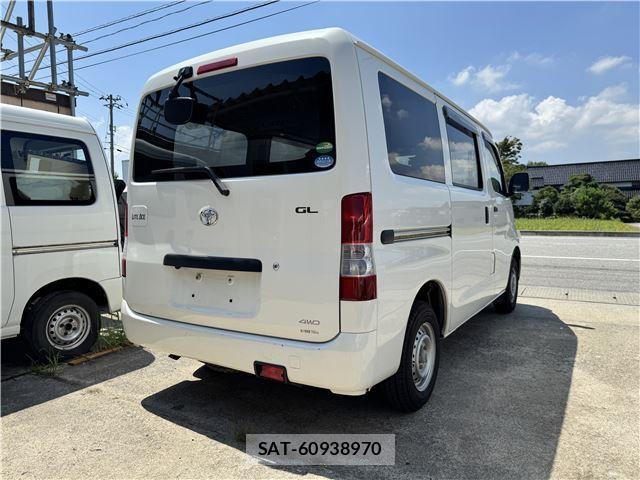 Toyota LITEACE VAN 2017 8362301-6