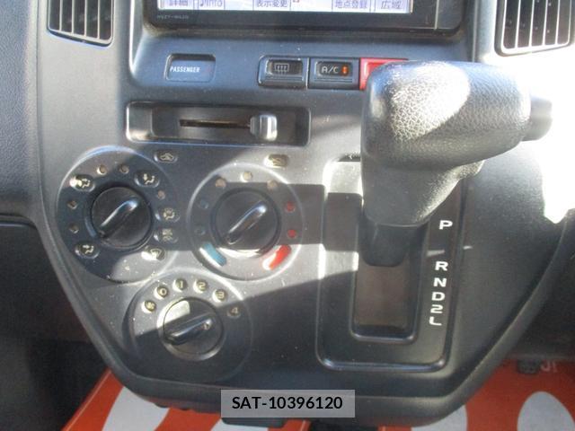 Toyota LITEACE VAN 2012-08 8363647-15