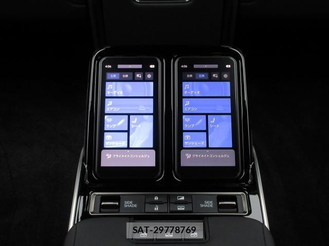 Lexus LM 2024-02 8362004-12