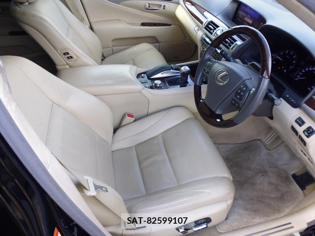 Lexus LS 2017 8361081-12