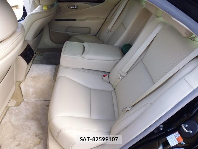 Lexus LS 2017 8361081-15