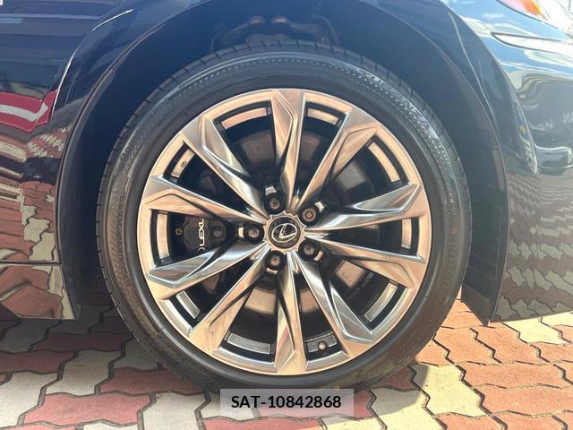 Lexus LS 2020-06 8361570-12