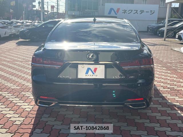 Lexus LS 2020-06 8361570-14