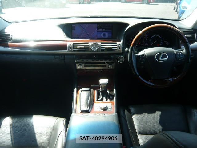 Lexus LS 2012-10 8362369-1