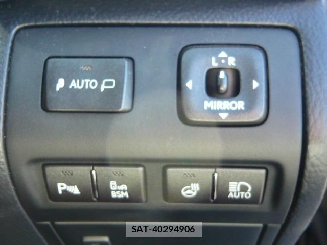 Lexus LS 2012-10 8362369-13